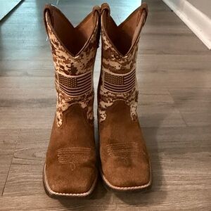 Brown Camo Cowboy Boots with Flag Design Ariat boots